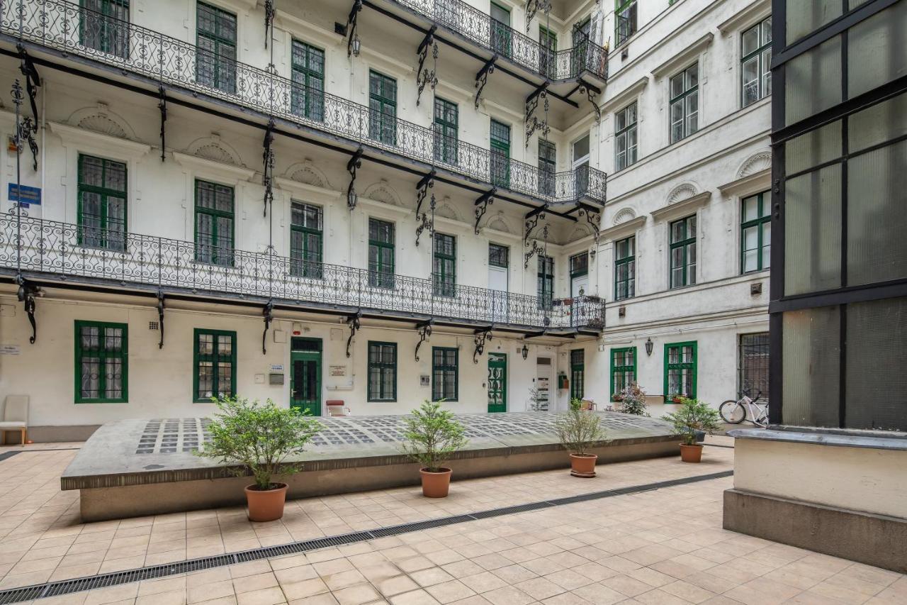 New - Central And Modern Studio Βουδαπέστη Εξωτερικό φωτογραφία